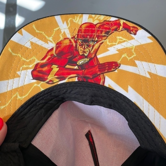 DC Comics The Flash SnapBack Baseball Hat OS - Picture 5 of 12